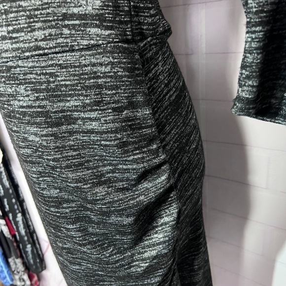 |•RUE 21•| Long Sleeve Ruched Side Knit Dress - Picture 5 of 6